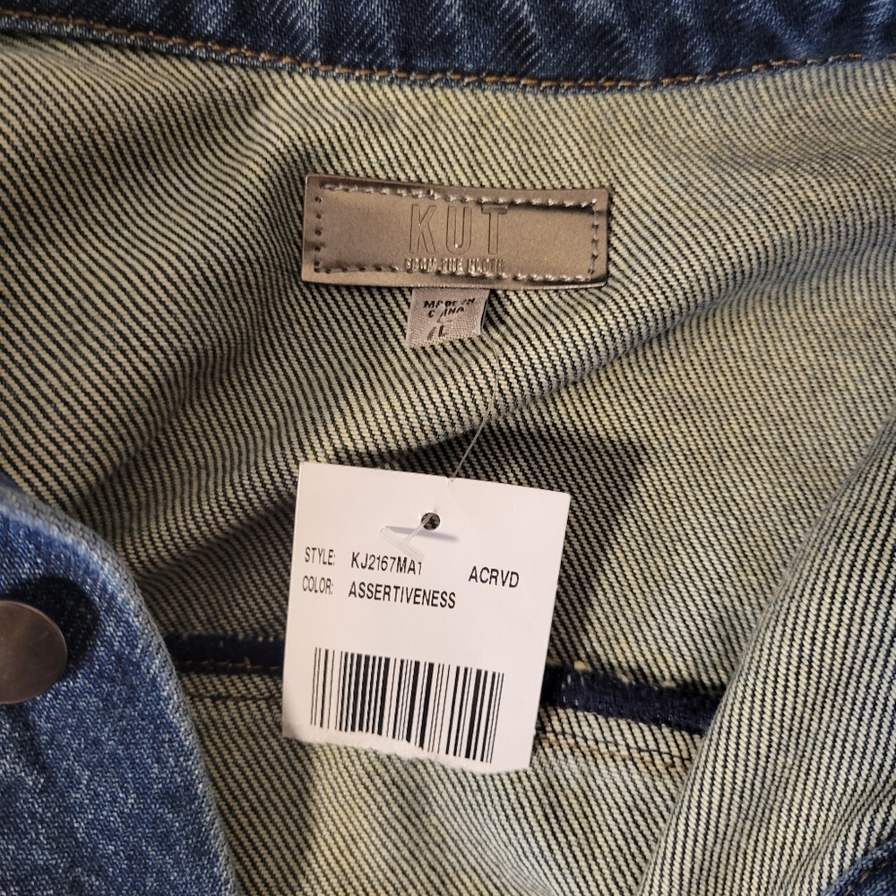 NWT Kut from the Kloth Women's Lana Cropped Cut Off Jean Denim Jacket Size Large - Picture 8 of 9